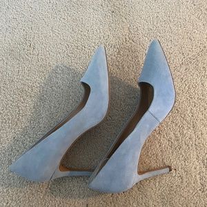 Banana Republic Light Blue 12-hour Pump size 38